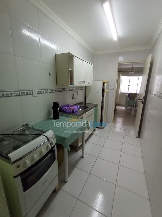 Apartamento para aluguel de temporada em Itapema (Meia Praia)
