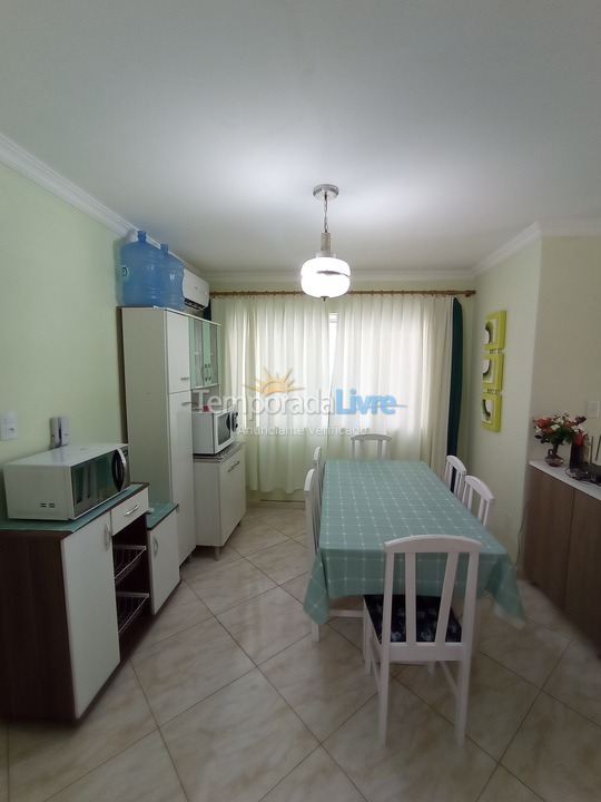 Apartamento para aluguel de temporada em Itapema (Meia Praia)