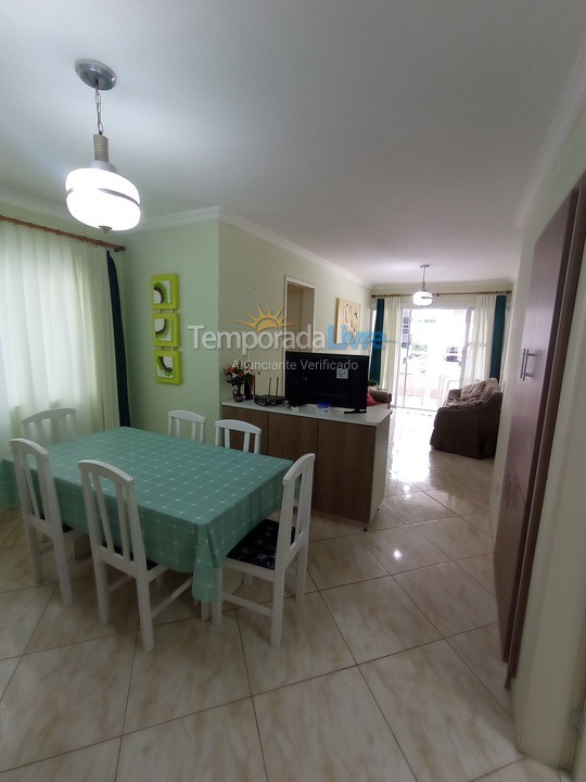 Apartamento para aluguel de temporada em Itapema (Meia Praia)