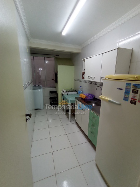 Apartamento para aluguel de temporada em Itapema (Meia Praia)