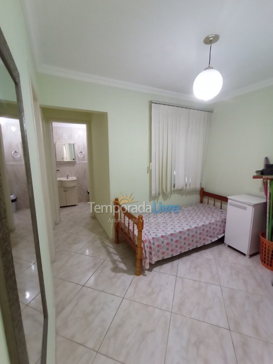 Apartamento para aluguel de temporada em Itapema (Meia Praia)