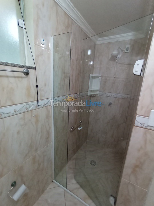 Apartamento para aluguel de temporada em Itapema (Meia Praia)