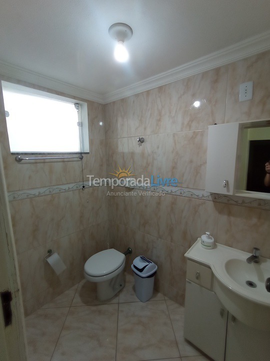 Apartamento para aluguel de temporada em Itapema (Meia Praia)