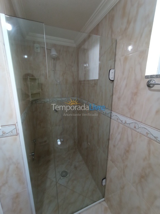 Apartamento para aluguel de temporada em Itapema (Meia Praia)