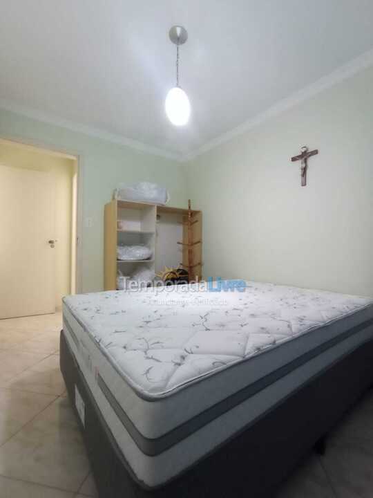 Apartamento para aluguel de temporada em Itapema (Meia Praia)