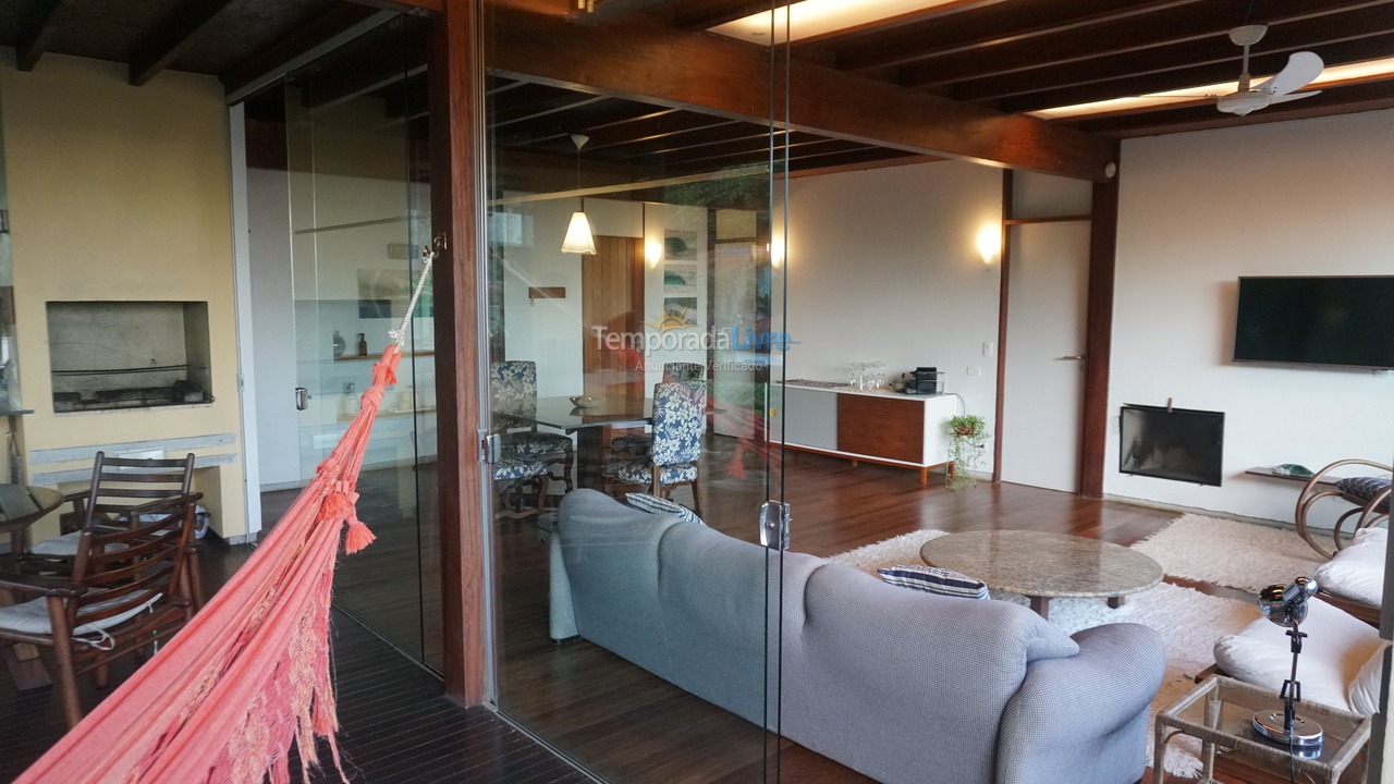 Casa para aluguel de temporada em São Sebastião (Maresias)
