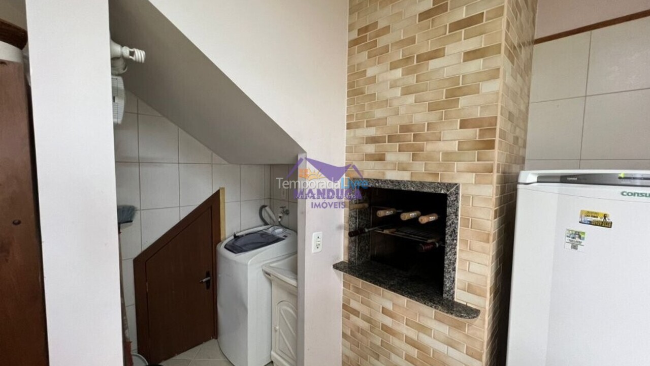 Casa para alquiler de vacaciones em Bombinhas (Praia de Quatro Ilhas)