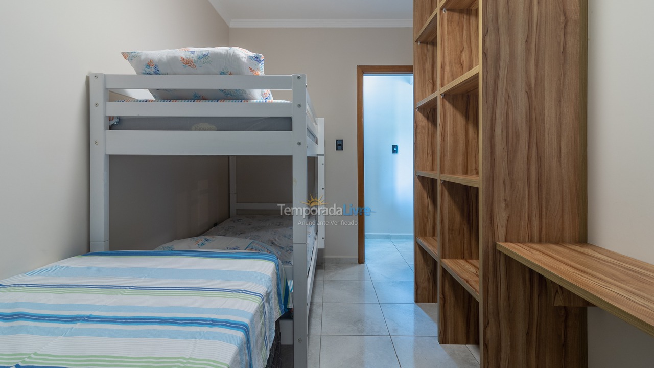 Apartamento para aluguel de temporada em Praia Grande (Canto do Forte)