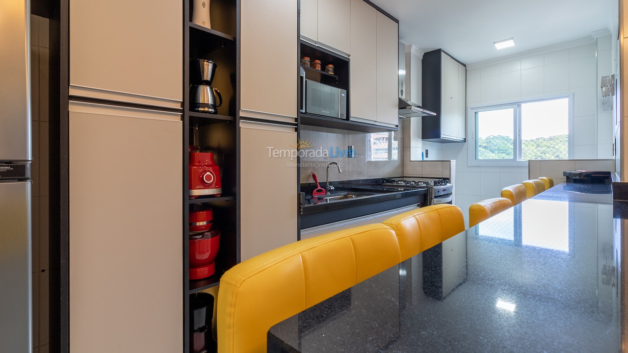 Apartamento para aluguel de temporada em Praia Grande (Canto do Forte)