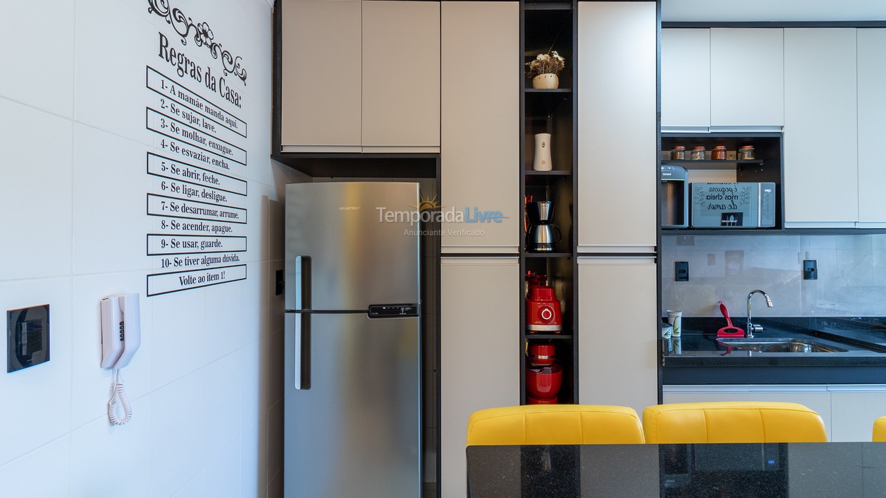 Apartamento para aluguel de temporada em Praia Grande (Canto do Forte)