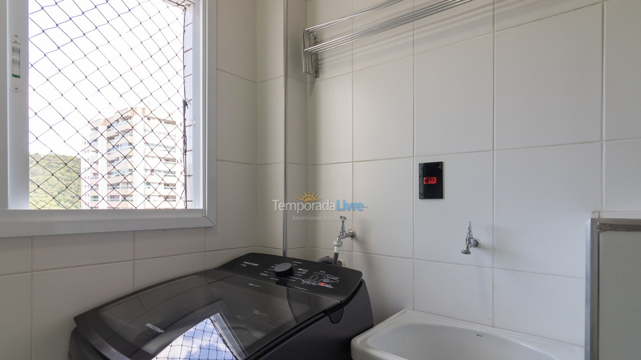 Apartamento para aluguel de temporada em Praia Grande (Canto do Forte)