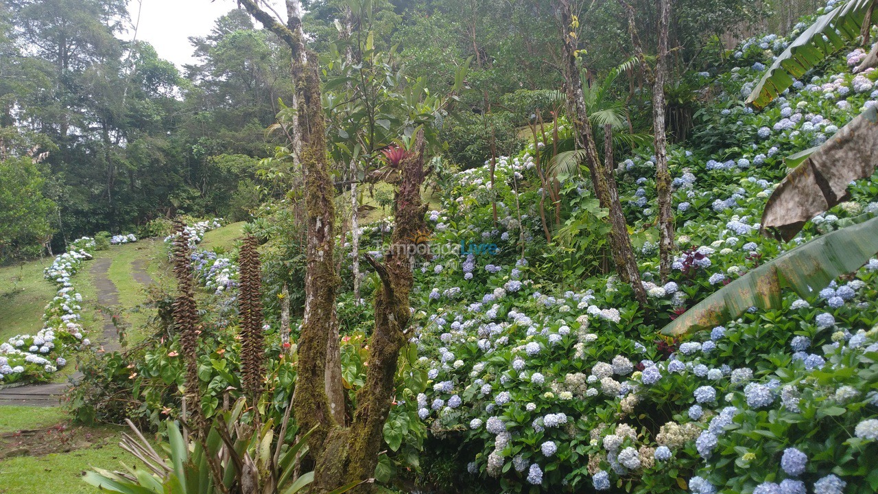 Granja para alquiler de vacaciones em Nova Friburgo (Rio Bonito de Lumiar)