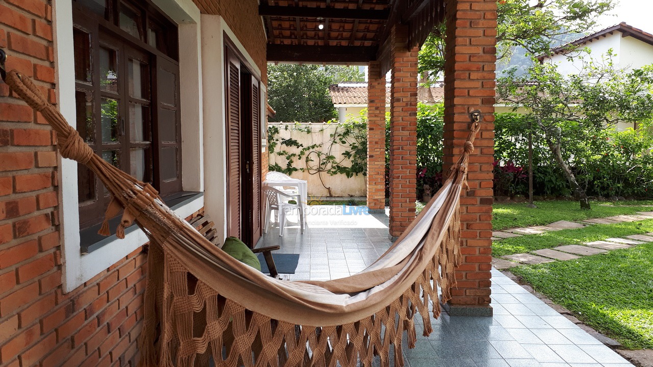 Casa para aluguel de temporada em Ubatuba (Lagoinha)