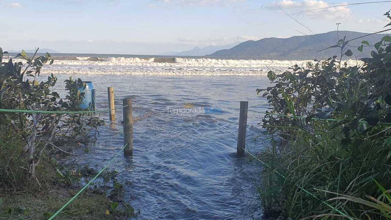 Casa para aluguel de temporada em Ubatuba (Lagoinha)