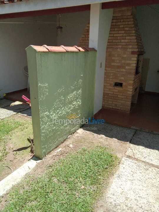 Casa para aluguel de temporada em Ubatuba (Lagoinha)