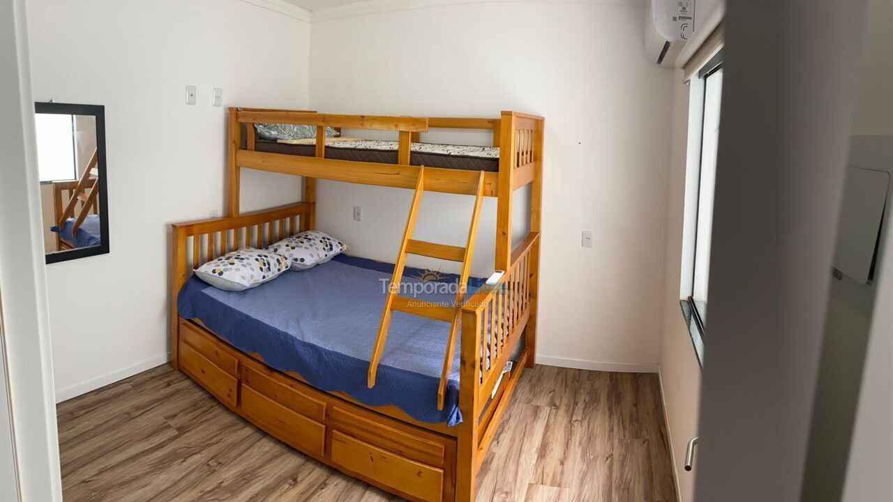 Casa para aluguel de temporada em São Francisco do Sul (Ubatuba)