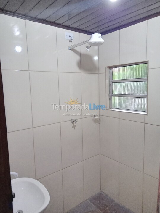 Casa para aluguel de temporada em Ubatuba (Praia da Almada)