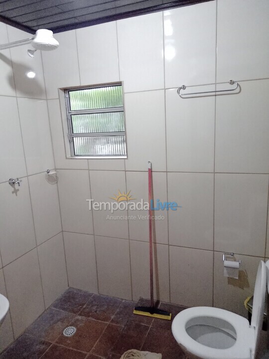 Casa para aluguel de temporada em Ubatuba (Praia da Almada)