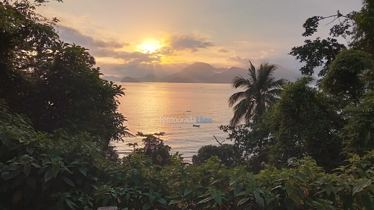 Casa para aluguel de temporada em Ubatuba (Praia da Almada)