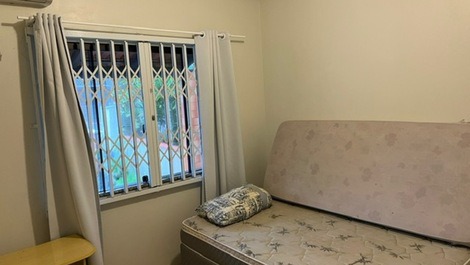 Gran casa en Prainha, 1 suite más 2 dormitorios con AC, Wi-Fi, 250m mar