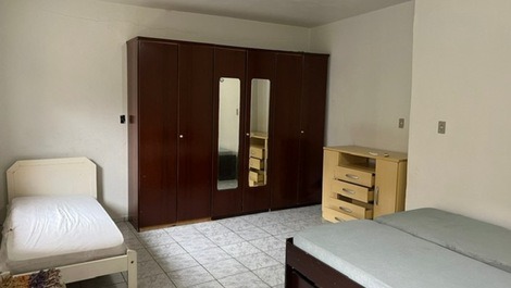 Gran casa en Prainha, 1 suite más 2 dormitorios con AC, Wi-Fi, 250m mar