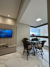 3 bedrooms, block sea next to Russi Russi