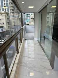 3 bedrooms, block sea next to Russi Russi