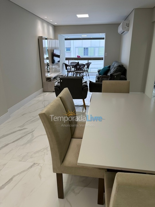 Apartment for vacation rental in Itapema (Meia Praia)