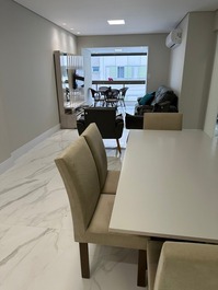 3 bedrooms, block sea next to Russi Russi