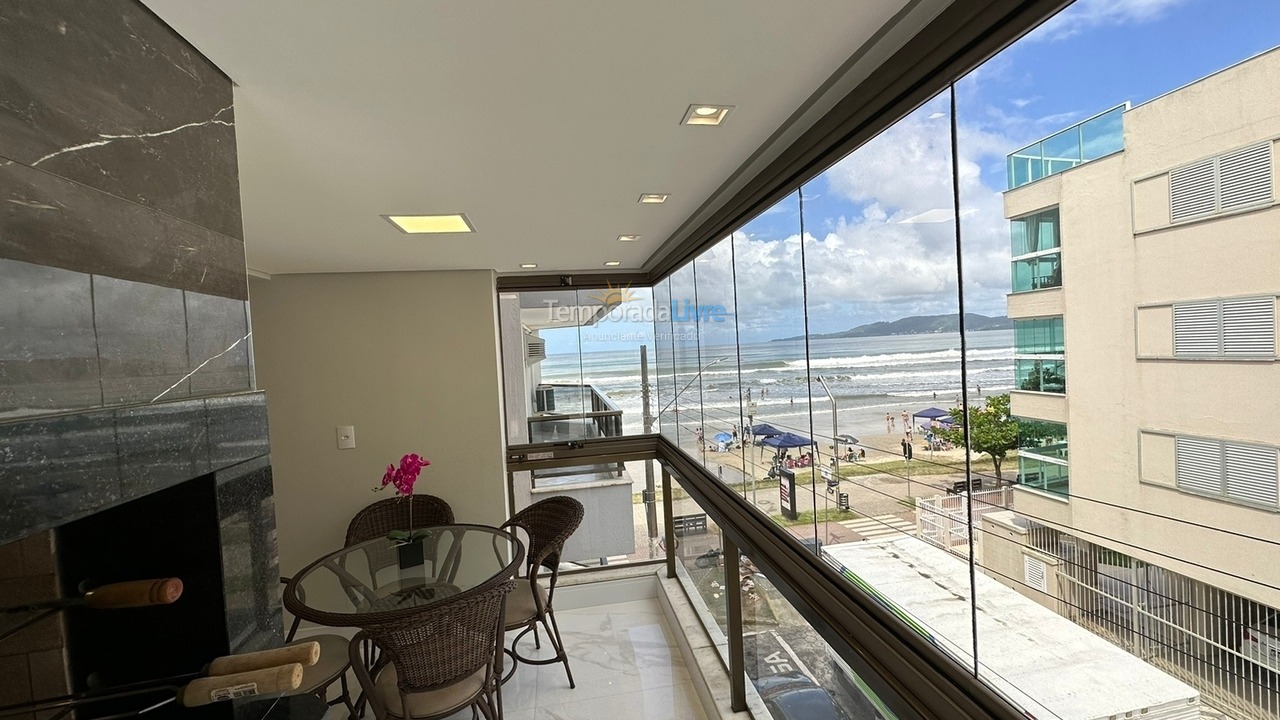 Apartment for vacation rental in Itapema (Meia Praia)