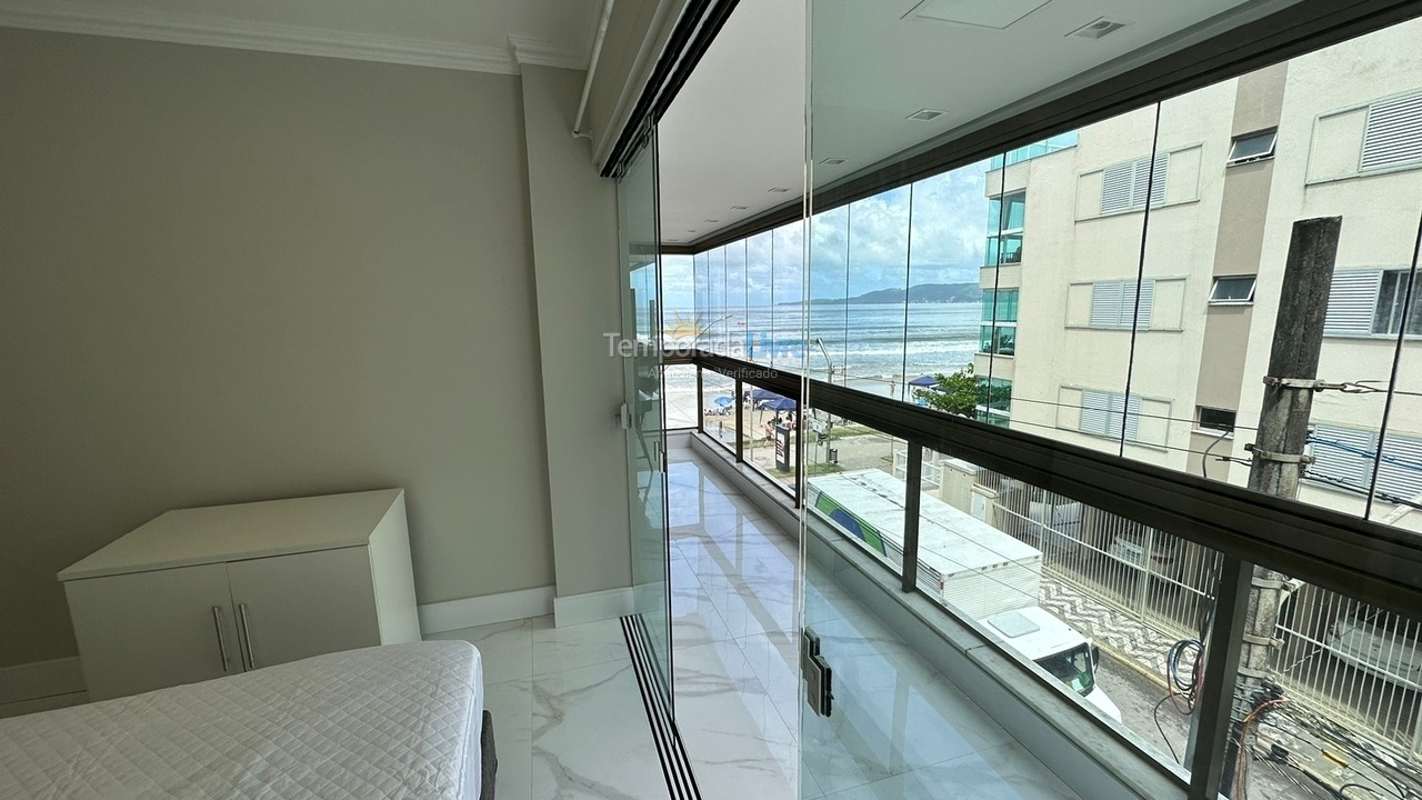 Apartment for vacation rental in Itapema (Meia Praia)