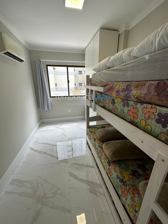 Apartment for vacation rental in Itapema (Meia Praia)