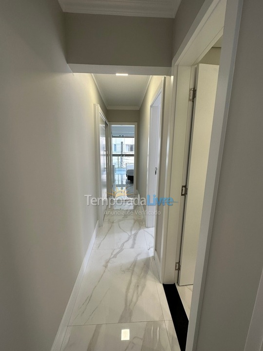 Apartment for vacation rental in Itapema (Meia Praia)