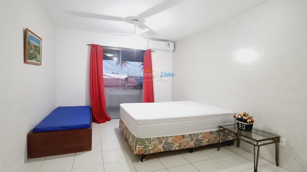 Casa para alquiler de vacaciones em Lauro de Freitas (Caji)