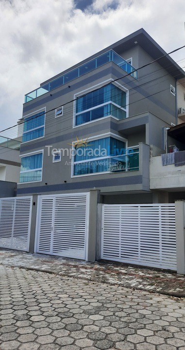 Apartamento para aluguel de temporada em Bombinhas (Canto Grande)