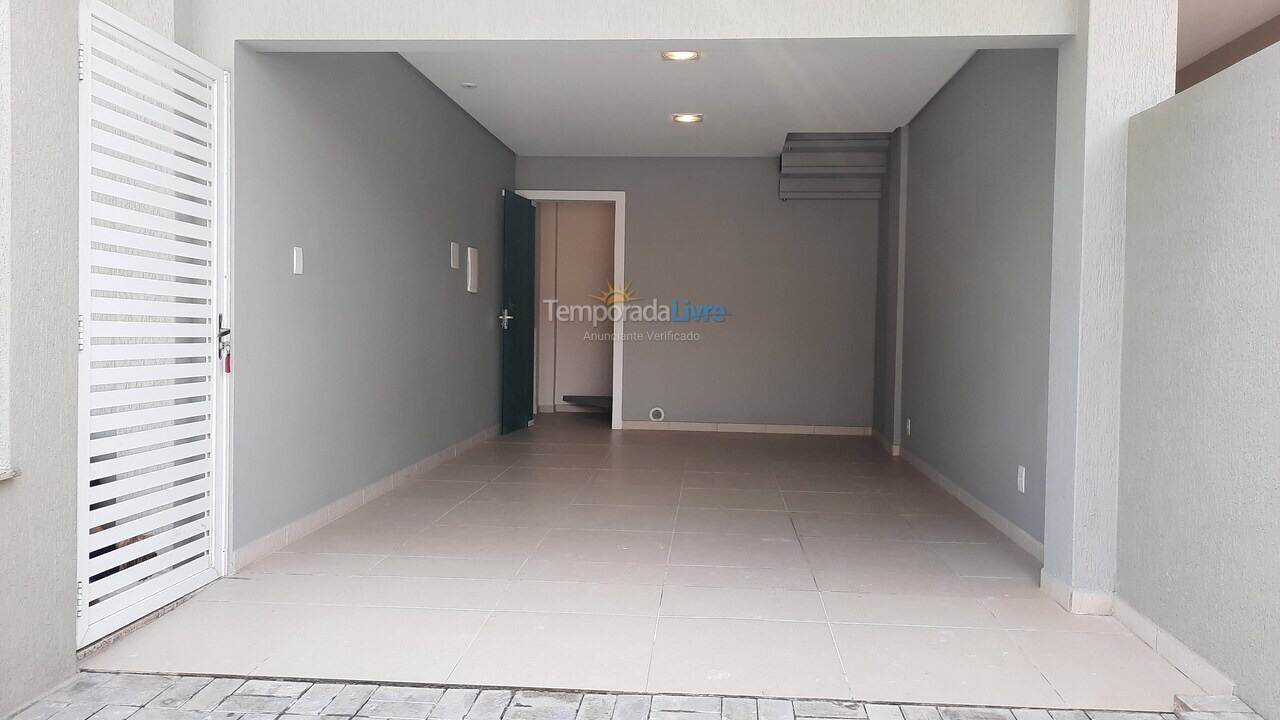 Apartamento para aluguel de temporada em Bombinhas (Canto Grande)