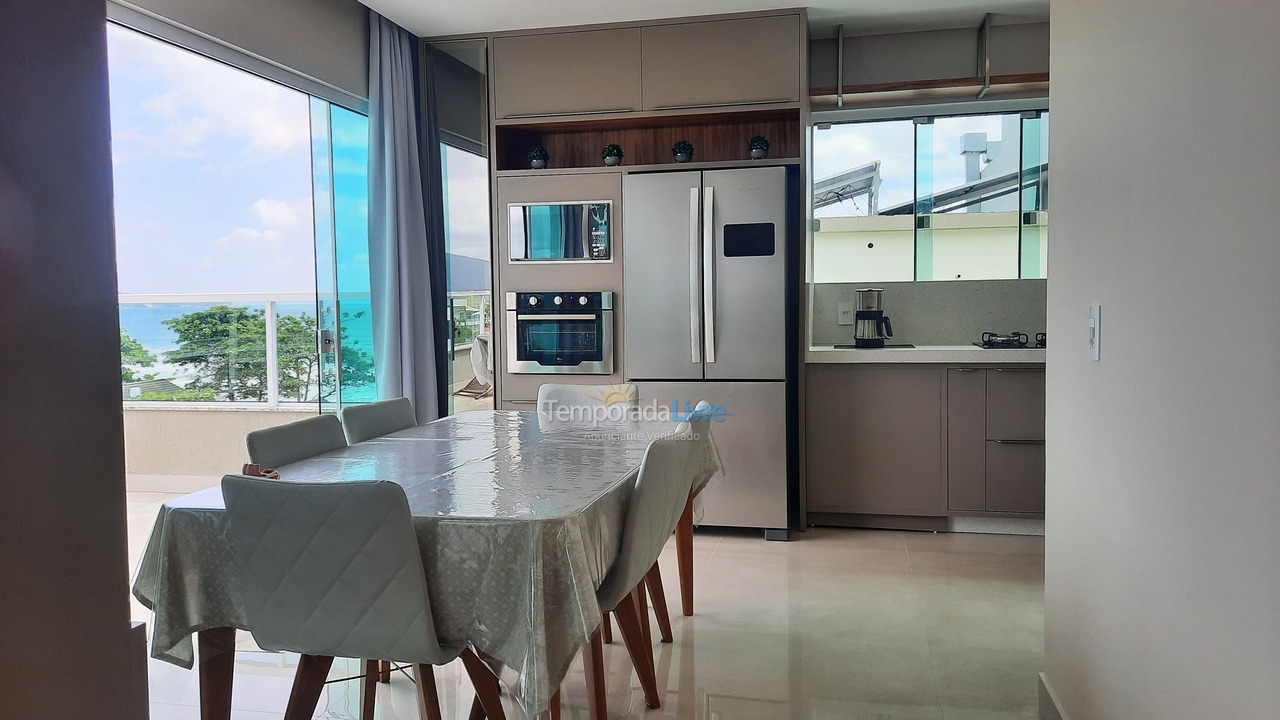 Apartamento para aluguel de temporada em Bombinhas (Canto Grande)