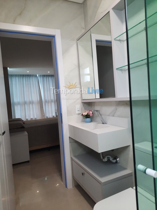 Apartamento para aluguel de temporada em Bombinhas (Canto Grande)