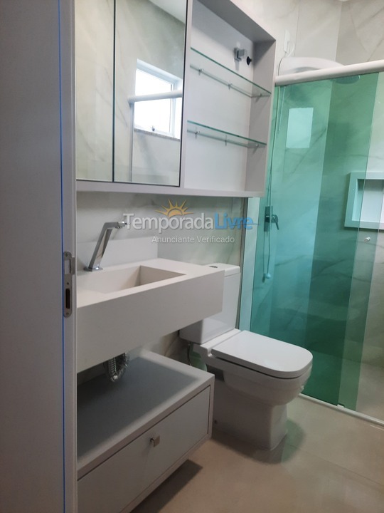 Apartamento para aluguel de temporada em Bombinhas (Canto Grande)