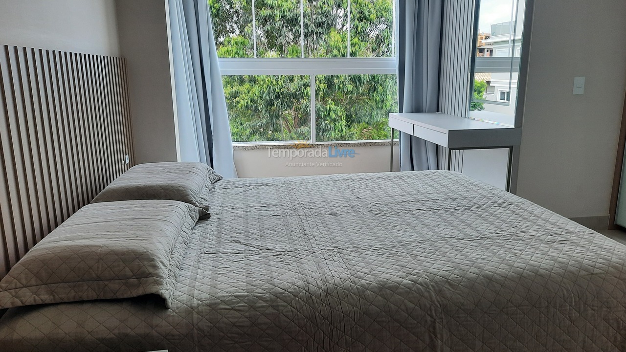 Apartamento para aluguel de temporada em Bombinhas (Canto Grande)