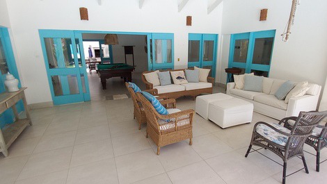 Casa 6 suítes a 150 metros da praia