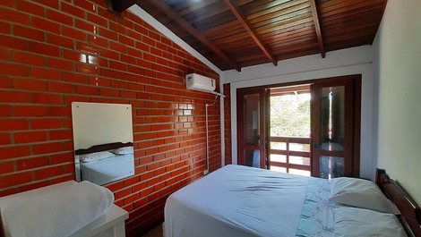 Otima casa com piscina na praia dos ingleses