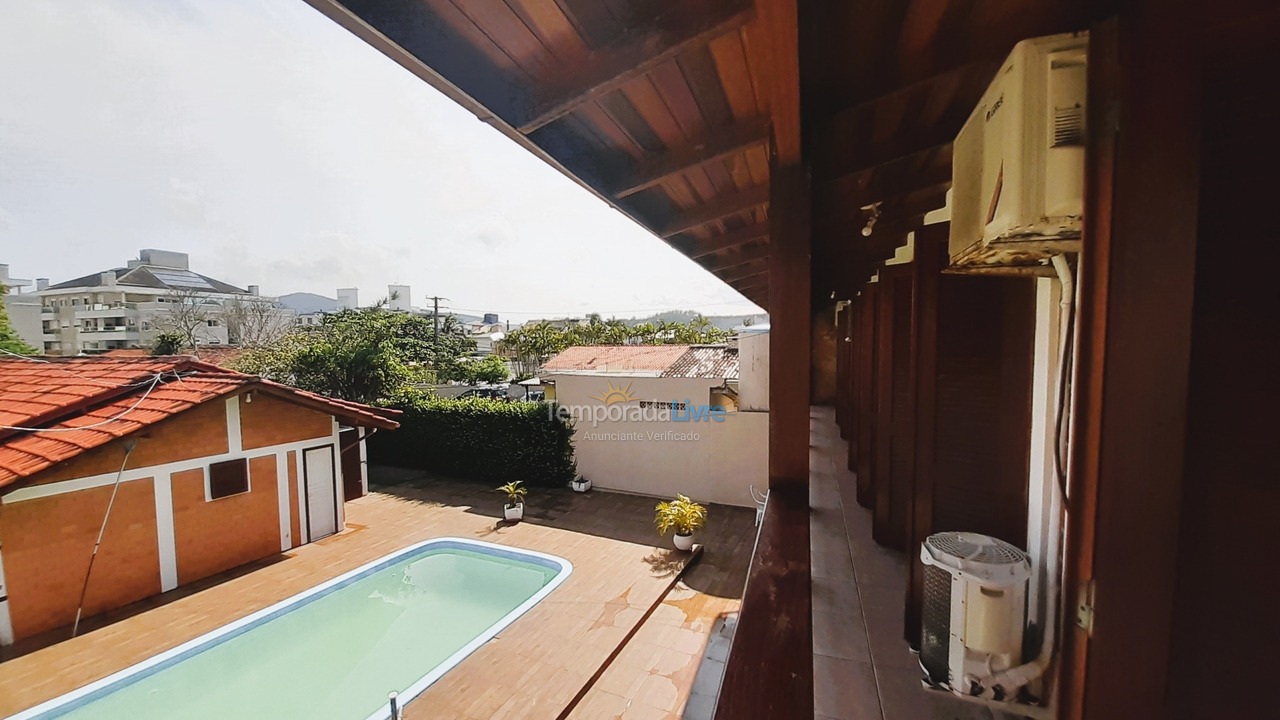 Casa para aluguel de temporada em Florianopolis (Praia dos Ingleses)