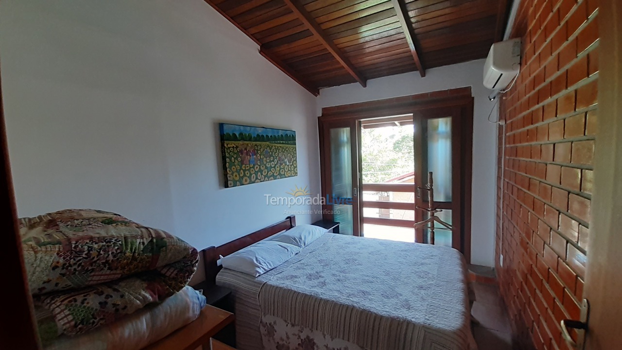 Casa para aluguel de temporada em Florianopolis (Praia dos Ingleses)