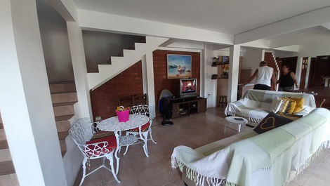 Otima casa com piscina na praia dos ingleses