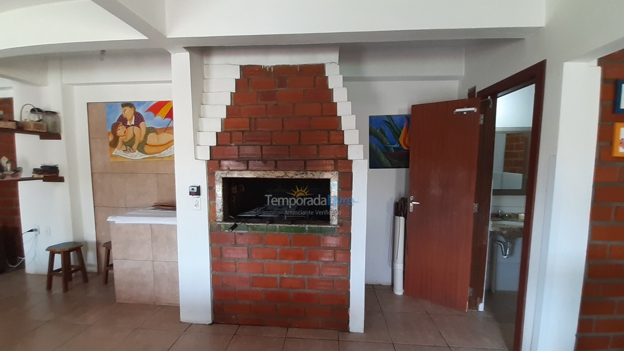 Casa para aluguel de temporada em Florianopolis (Praia dos Ingleses)