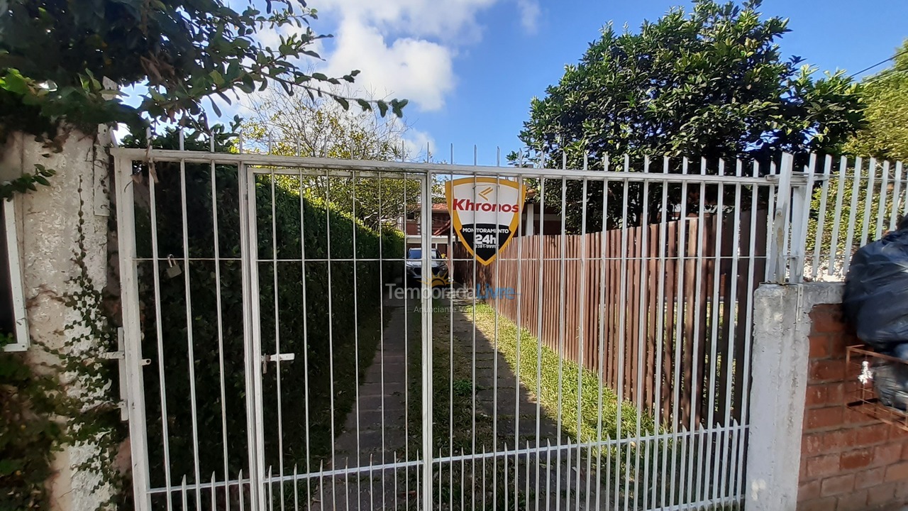 Casa para aluguel de temporada em Florianopolis (Praia dos Ingleses)