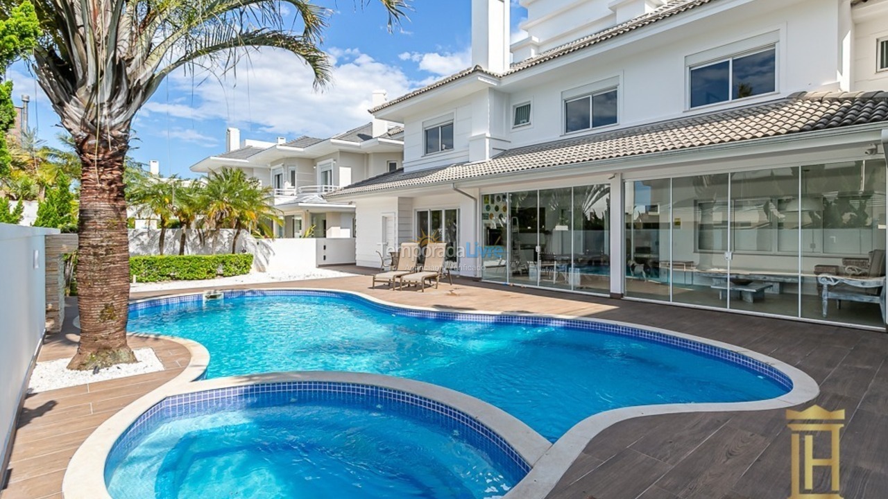 House for vacation rental in Florianopolis (Jurerê Internacional)