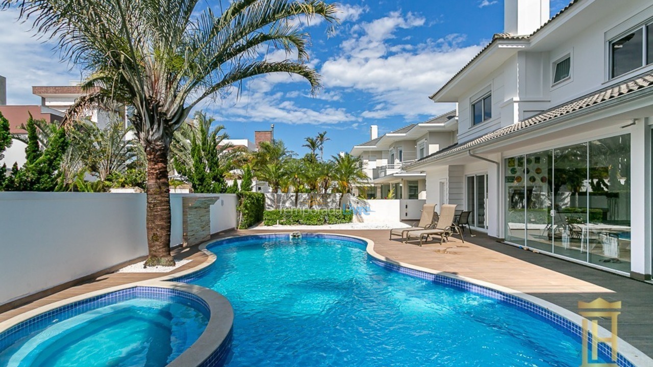 House for vacation rental in Florianopolis (Jurerê Internacional)