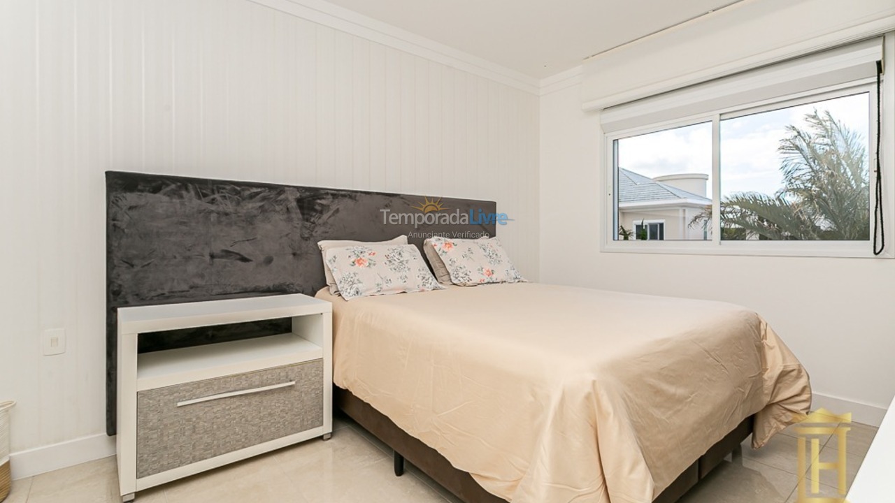 House for vacation rental in Florianopolis (Jurerê Internacional)